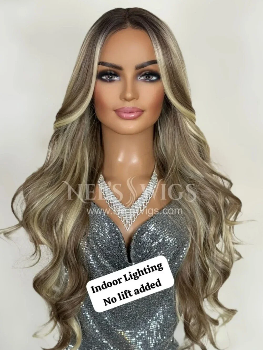 Nel's Wigs - Stevi 08 - blonde with light brunette mix Standard